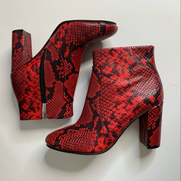 Vince Camuto Sanstan Red Retro Python Print Leather Boots Size 6 - Picture 6 of 14